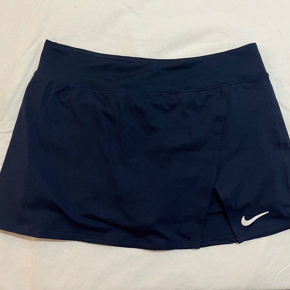 NWT Nike Dri-Fit Tennis Skort in Navy - Picture 5 of 8